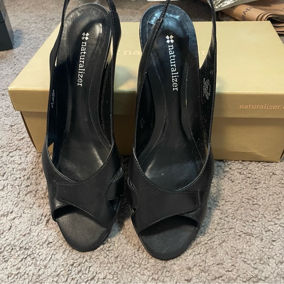 Naturalizer Leather Upper Black Slingback Peep Toe Pumps Women’s 5.5M Low-Heel - Picture 3 of 7